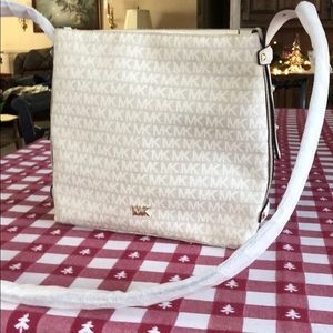 MIchael Kors new beige bag